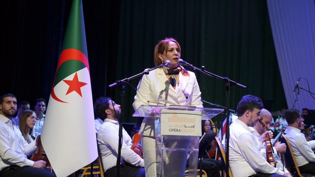 الجزائر تكرم ملحن النشيد الوطني “قسما” الموسيقار الراحل محمد فوزي