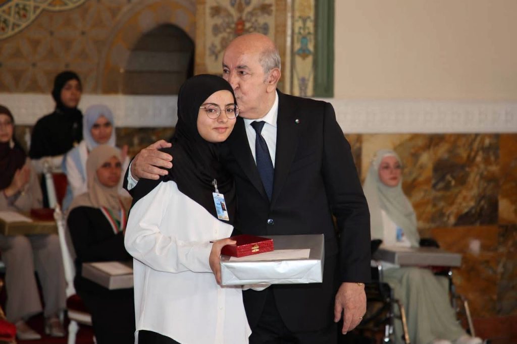 عباقرة الجزائر يخصون  الرئيس تبون بتكريم خاص!