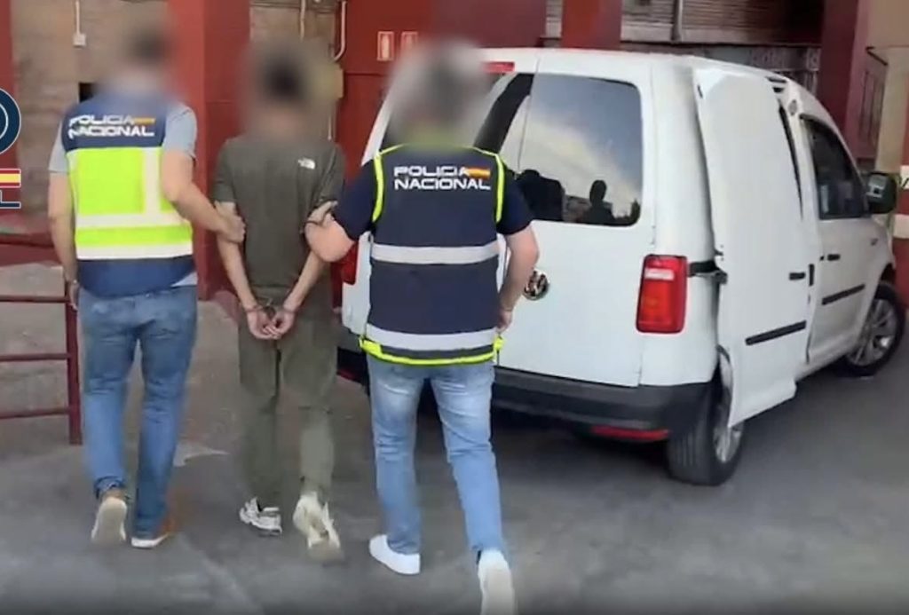 مغربي متورط في جريمة قتل في قبضة الأمن الإسباني