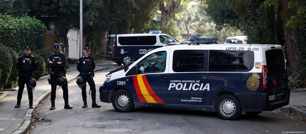 مغربي متورط في جريمة قتل في قبضة الأمن الإسباني
