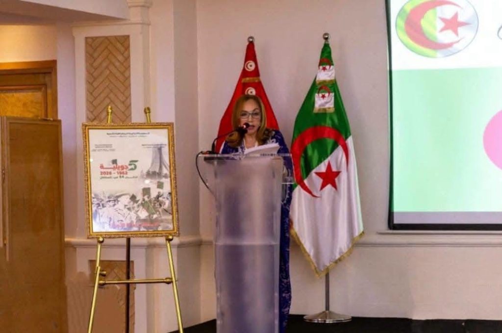 أحلام مستغانمي تُكرَّم في تونس وتؤكد عمق الأخوة الجزائرية التونسية