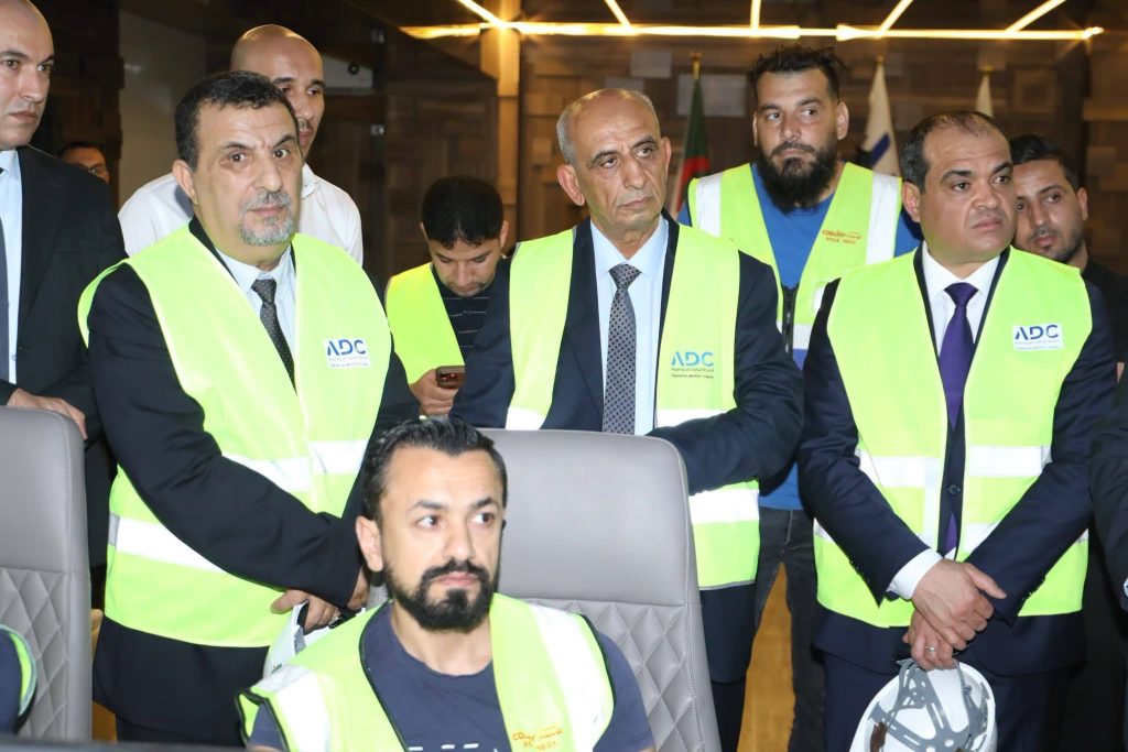وزير الموارد المائية الليبي في زيارة إلى محطة تحلية مياه البحر فوكة 2 بتيبازة