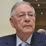 القضاء الجزائري يصدر أحكاما جديدة بحق نجل الأمين العام السابق لحزب “FLN”