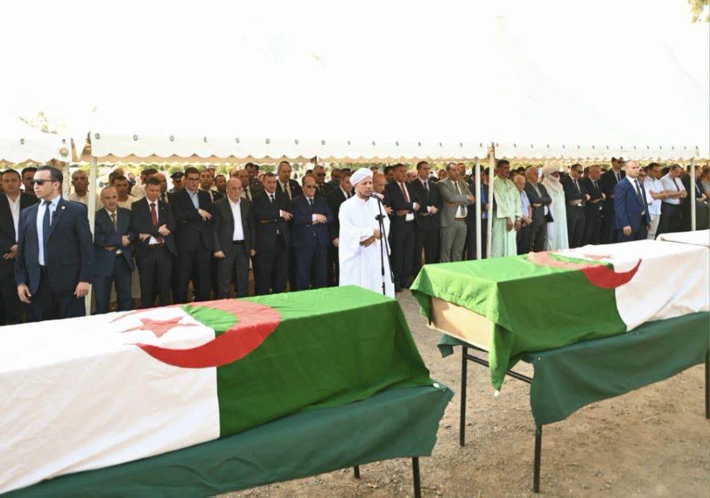أجواء جنائزية مهيبة في تشييع جثامين ضحايا فاجعة المحمدية بالجزائر 
