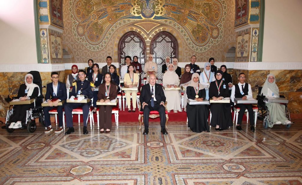 Tebboune honore les meilleurs lauréats du BEM et du baccalauréat