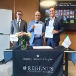 جامعة الوادي الجزائرية توقع “اتفاقية تعاون أكاديمي وشراكة “مع جامعة ريجنتس لندن البريطانية المرموقة !