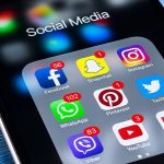 البرلمان الفرنسي يصادق  على قانون حظر وسائل التواصل للقاصرين دون 15 عاما