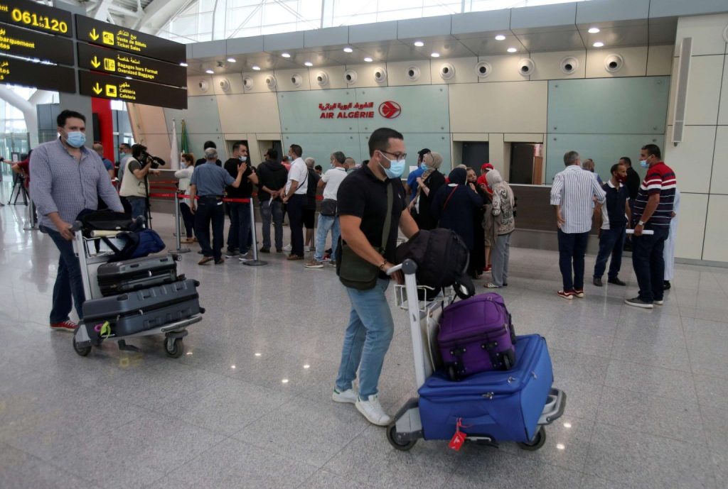 Algeria Tightens Currency Declaration Rules at Borders