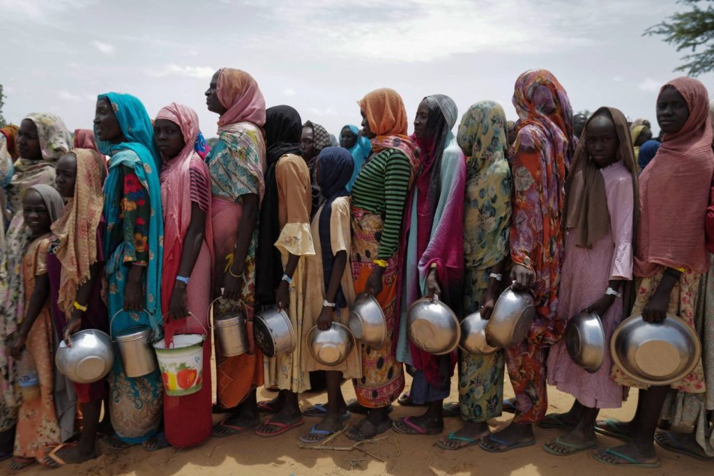 إمارات الفتن تغذي الحروب وتجوع السودانيين .. الأمم المتحدة تحذر من حرمان 650 ألف سوداني من الغذاء