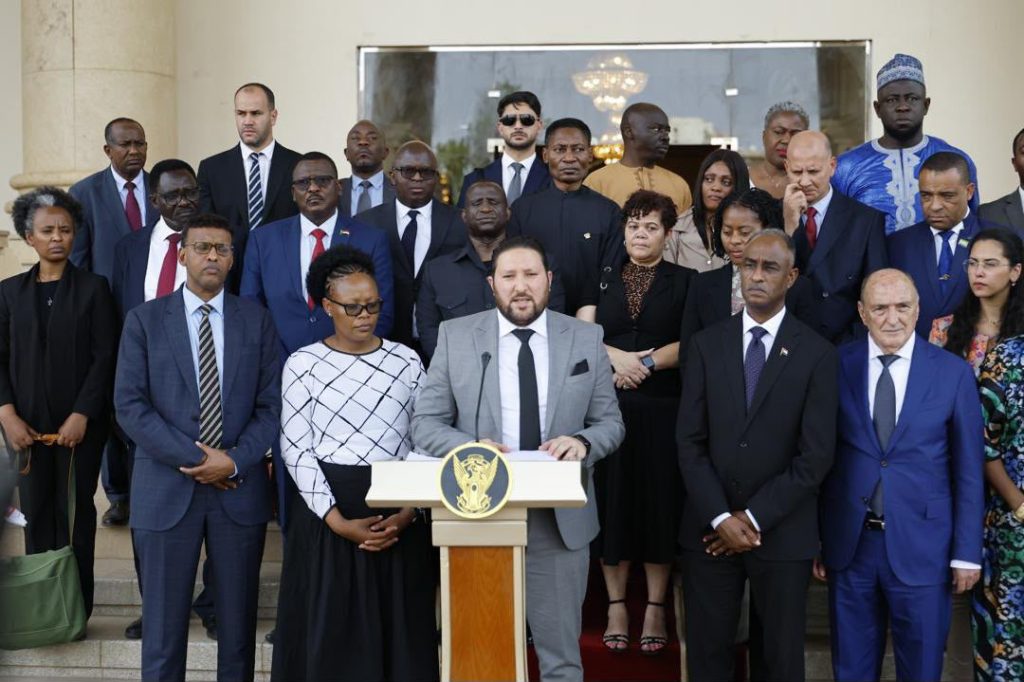 برئاسة الجزائر.. الاتحاد الإفريقي يجدد دعمه لوحدة السودان ويرفض التدخلات الخارجية