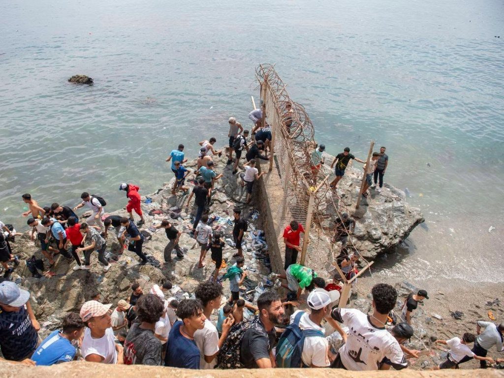 Moroccan invasion threatens Ceuta… The Makhzen pushes the migration crisis toward a new explosion on August 15th