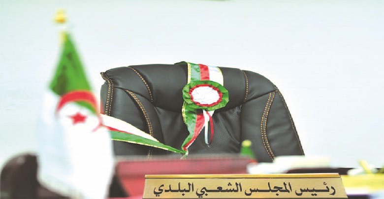 إيقاف رئيس بلدية تحفظيا غرب الجزائر على خلفية فيديو مسيء للسكان!
