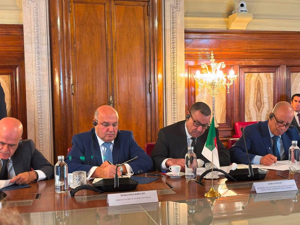 هذا ما دار بين وزير الداخلية الجزائري ونظيره الإيطالي!