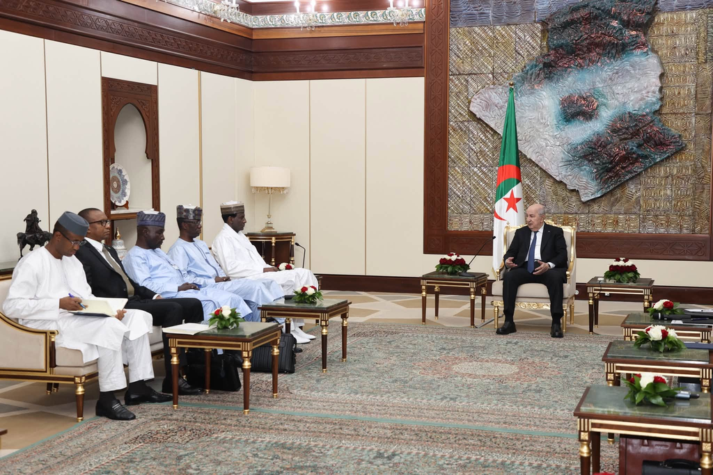 President Tebboune receives the Nigerien Prime Minister: a minute of silence in tribute to the fire victims