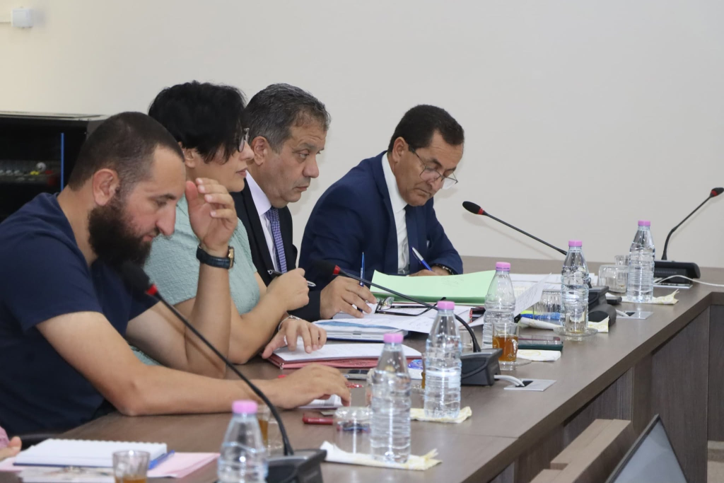 Algérie : le ministre des Travaux publics ordonne d’accélérer les grands projets d’infrastructures