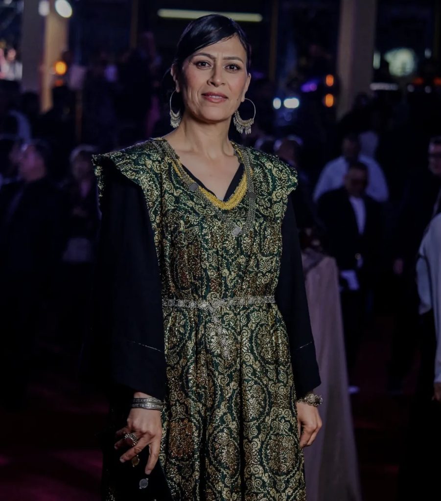 الفنانة الجزائرية ليديا لاريني تتوج بجائزة افضل تمثيل نسائي في مهرجان ميلانو!
