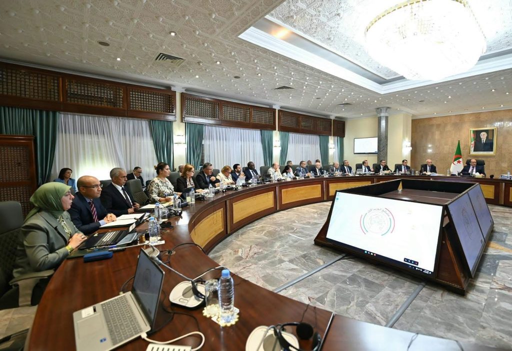 المشروع التمهيدي لقانون المالية لسنة 2027 على الطاولة الحكومة الجزائرية.. والحفاظ على القدرة الشرائية على رأس الأولويات!