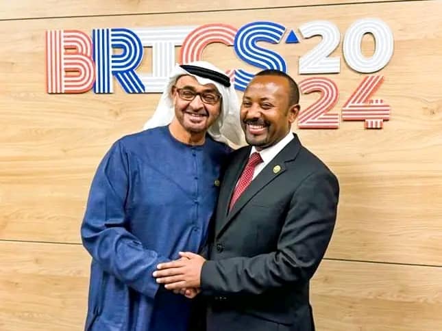الدبلوماسي الجزائري عمار بلاني: الإمارات بنت منظومة عسكرية ولوجستية تمتد من البحر الأحمر إلى تيغراي