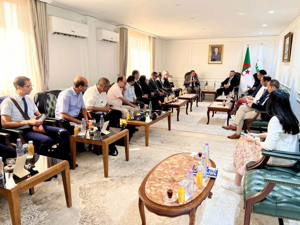 شراكة استراتيجية عابرة للحدود: رجال أعمال تونسيون يبحثون آفاق الاستثمار الواعدة في السوق الجزائرية