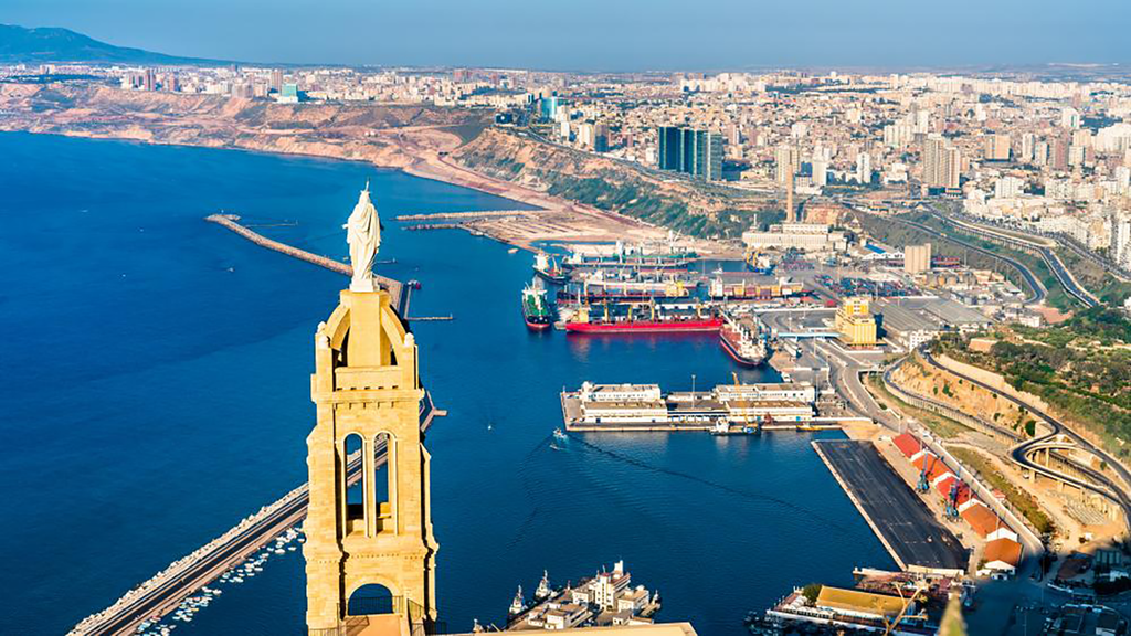 وهران الجزائرية ضمن أسرع 50 مدينة في العالم في سرعة إنترنت الهاتف!