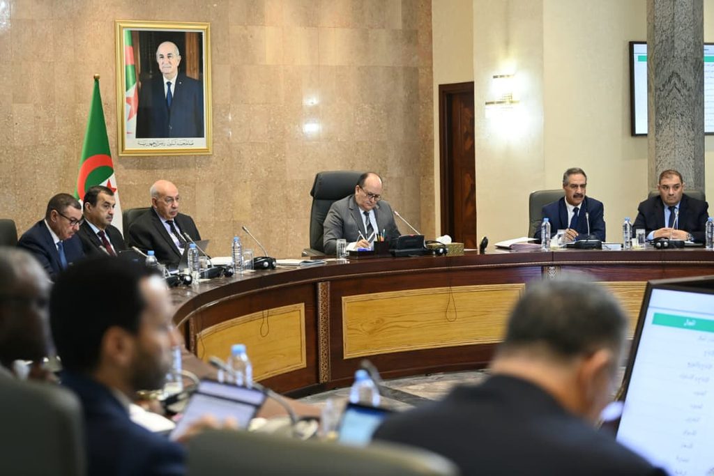 الحكومة الجزائرية في حالة استنفار مشاريع كبرى تحت المجهر ..وتوجيهات مستعجلة !