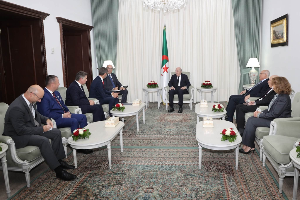 President Tebboune Receives the Head of Slovak Diplomacy, Juraj Blanár
