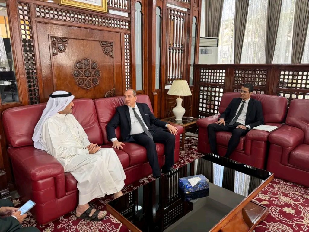 المدير العام لمنظمة العمل العربية يحل بالجزائر !