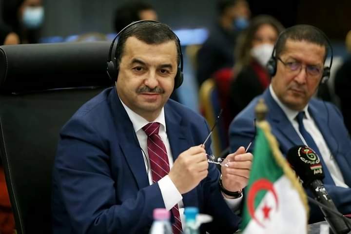 الجزائر على طاولة كبار منتجي الغاز في موسكو.. أمن الطاقة ومستقبل الأسواق العالمية في الواجهة