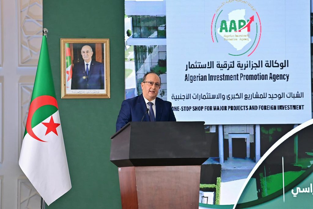 الجزائر تعيد هندسة القرار الاستثماري.. آجال ملزمة وسلطة موحدة من الترخيص إلى العقار