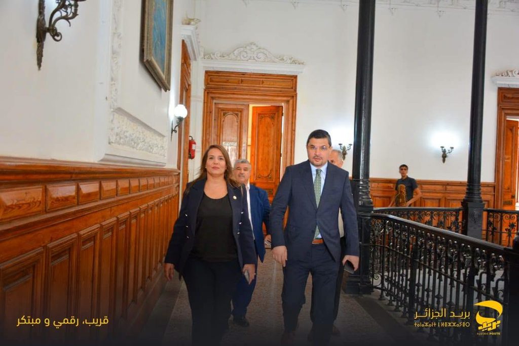 شراكة جديدة بين بريد الجزائر وغرفة التجارة لتسهيل المعاملات المالية وتسريع الدفع الإلكتروني