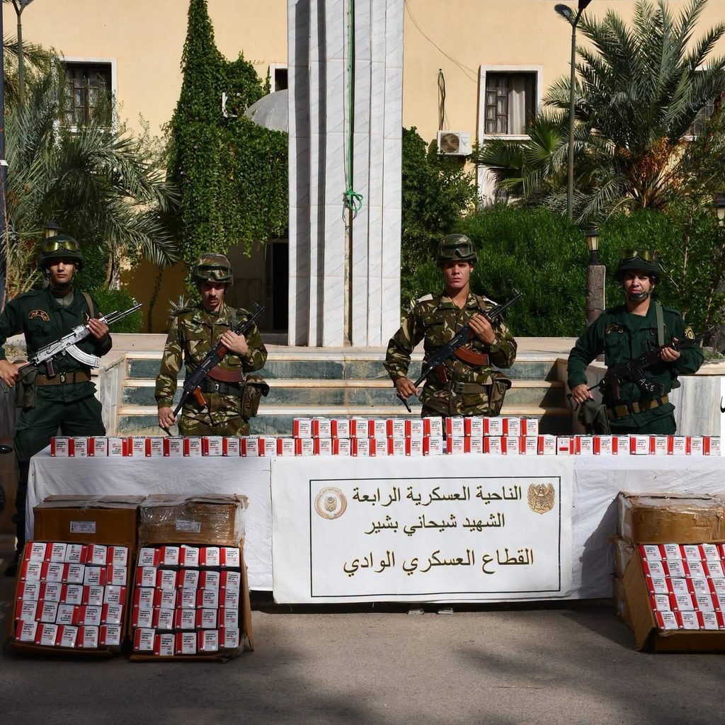 الجيش الجزائري يحبط محاولات اغراق الجزائر بقنطارين و96 كلغ من الكيف المعالج القادمة من المغرب