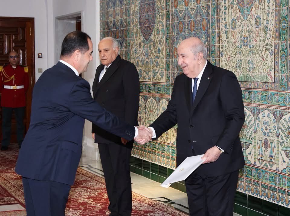 Tebboune recieves the credentials of six new ambassadors in Algeria