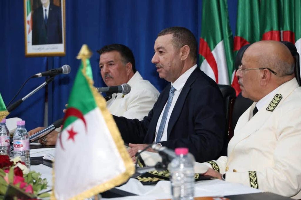 وزير الداخلية الجزائري يكشف عن حادث غريب وقع على الحدود الجزائرية!