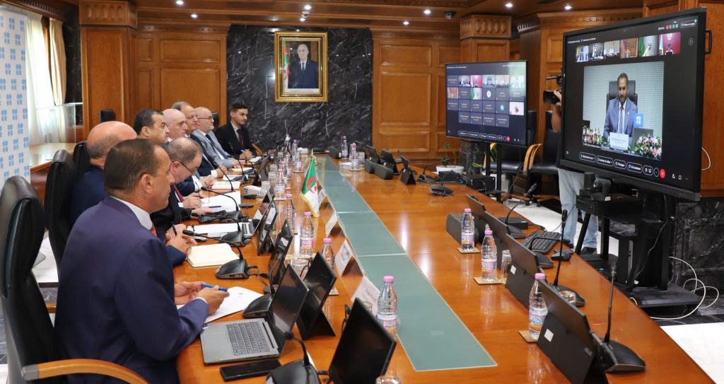 “أوبك +” تصدر قرارا جديدا بخصوص إنتاج النفط .. ماذا عن الجزائر؟