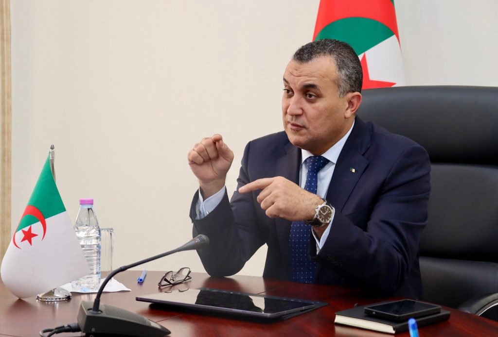 4 ملايين أسرة موصولة بالألياف البصرية.. الجزائر تحدث ثورة رقمية غير مسبوقة في البنية التحتية للاتصالات!