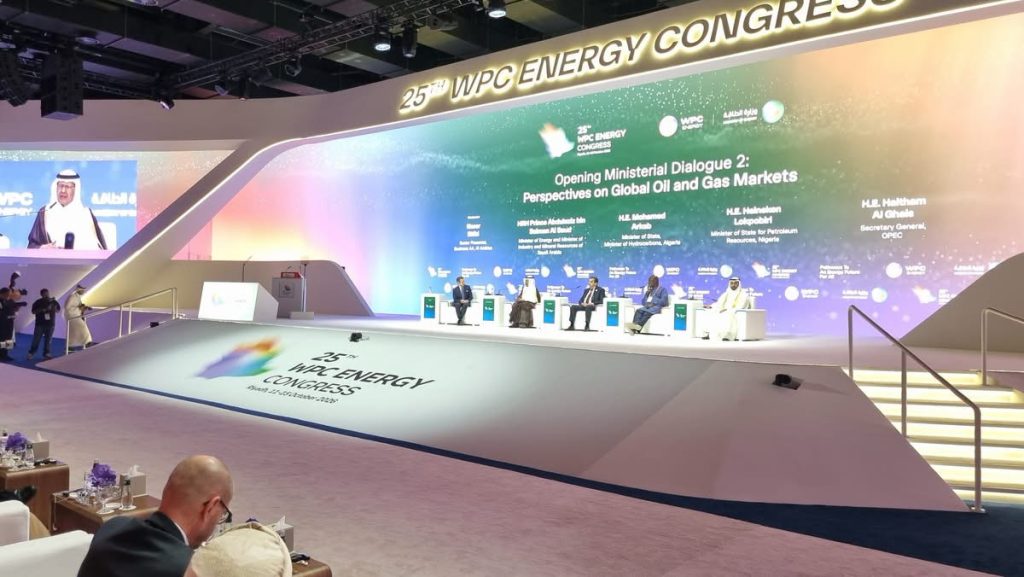  من أضخم مؤتمر طاقوي.. الجزائر تطرح أوراقها الطاقوية الكبرى أمام عمالقة النفط والغاز في العالم!