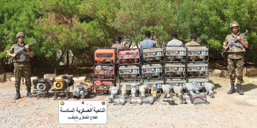 الجيش الجزائري يتصدى لمحاولة إغراق البلاد بأزيد من 4 قناطير كيف عبر الحدود مع المغرب!