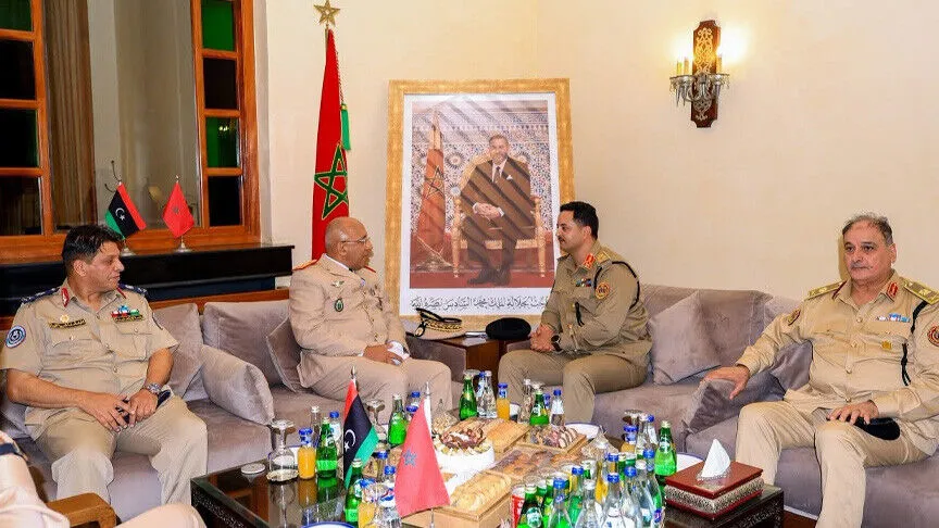 مجلة فرنسية تكشف ما لم يُروَ عن خبايا العلاقة بين المغرب وعشيرة حفتر.. ما علاقة الإمارات وإسرائيل؟