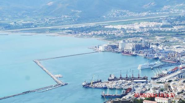 Coup dur pour la France en Algérie : le géant danois Maersk prend de l’avance dans les ports algériens !