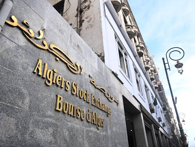 الجزائر تتجه نحو التمويل الأخضر: السندات المستدامة تفتح آفاقًا جديدة للاستثمار