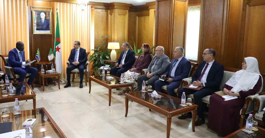 الجزائر وجنوب إفريقيا تتحركان لتوسيع نفوذهما الطاقوي.. شراكة جديدة على طاولة النفط والغاز!