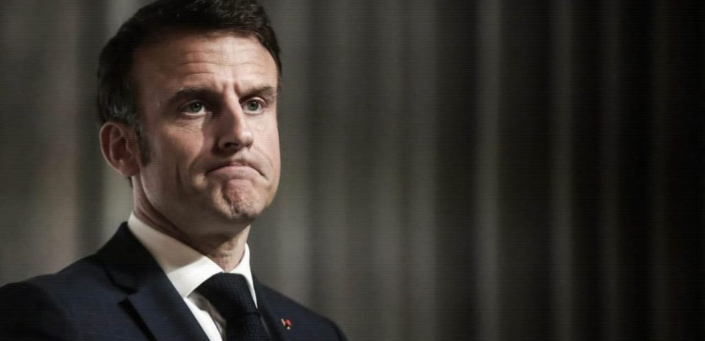Paris sous tension: des affrontements prés de l&rsquo;Élysée sur fond de colère social