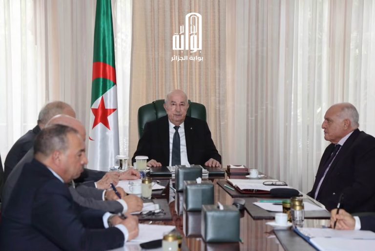 الرئيس الجزائري يترأس اجتماعا تنسيقيا بقصر المرادية ..ما دلالات حضور كبار القيادات العسكرية ! 